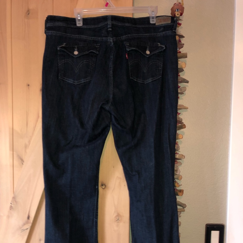 Levi 515 ladies boot cut dark wash jean, like new, barely worn